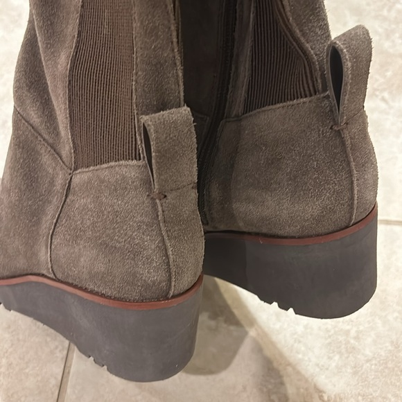 NWOB Effect Knee High Wedge Leather Boot Size 7 Java Color - Picture 2 of 11